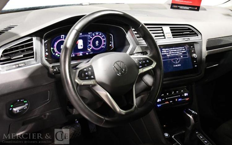 VOLKSWAGEN TIGUAN GRIS GD-897-BC