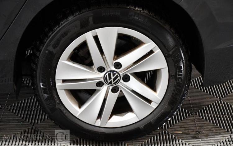 VOLKSWAGEN GOLF VIII 2.0 TDI 115 SCR LIFE GRIS GE-902-QA