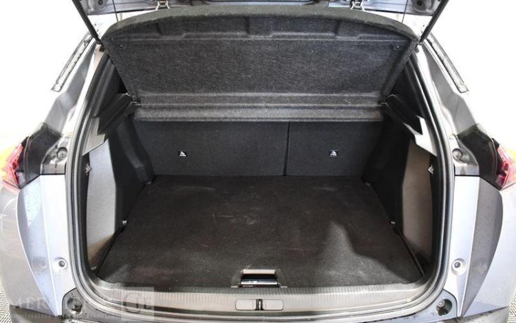 PEUGEOT E-2008 ELECTRIC 135 50kWh STYLE GRIS GF-515-NA
