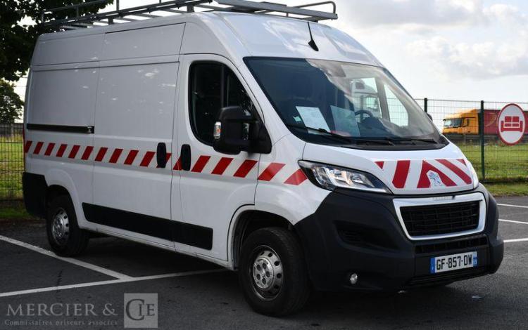 PEUGEOT BOXER 333 2.2 BLUEHDI 140 L2H2 ASPHALT BLANC GF-857-DW
