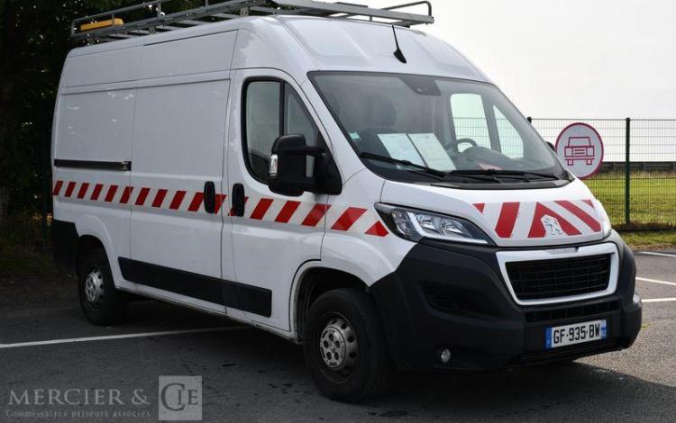 PEUGEOT BOXER 333 2.2 BLUEHDI 140 L2H2 ASPHALT BLANC GF-935-BW