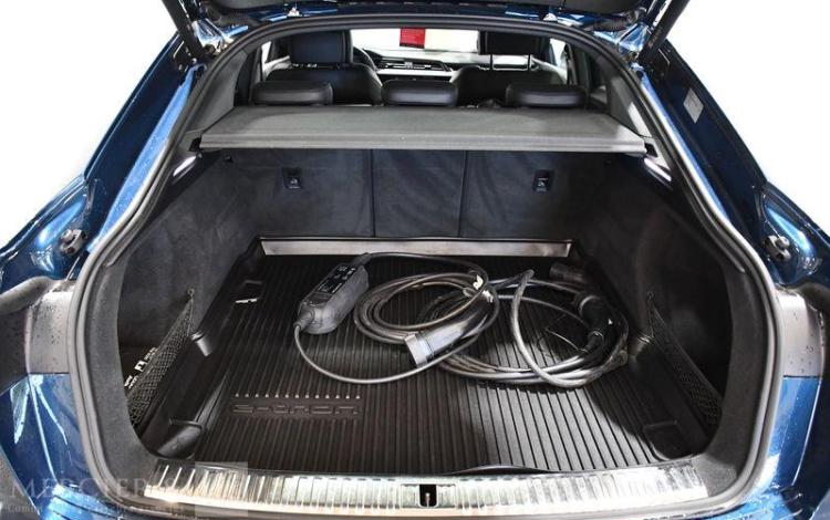 AUDI E-TRON SPORTBACK 55 ELECTRIC 410 114kWh AVUS QUATTRO BLEU GG-096-VW