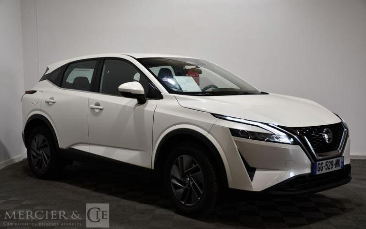 NISSAN QASHQAI BLANC GG-529-NK