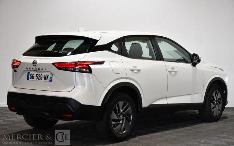 NISSAN QASHQAI BLANC GG-529-NK