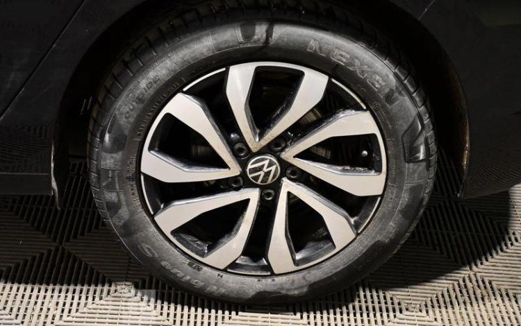 VOLKSWAGEN GOLF A8 2,0 TDI 115CH DSG7 LIFE NOIR GG-689-TQ
