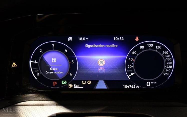 VOLKSWAGEN GOLF A8 2,0 TDI 115CH DSG7 LIFE NOIR GG-689-TQ