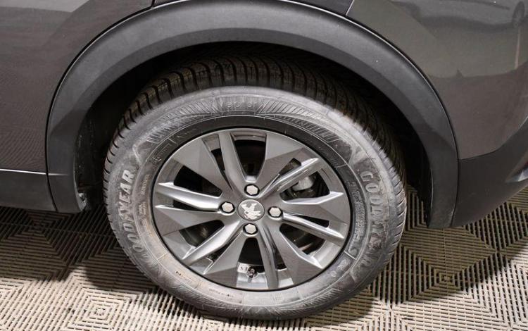 PEUGEOT 2008 1.2 PURETECH 100 STYLE GRIS GH-673-AX