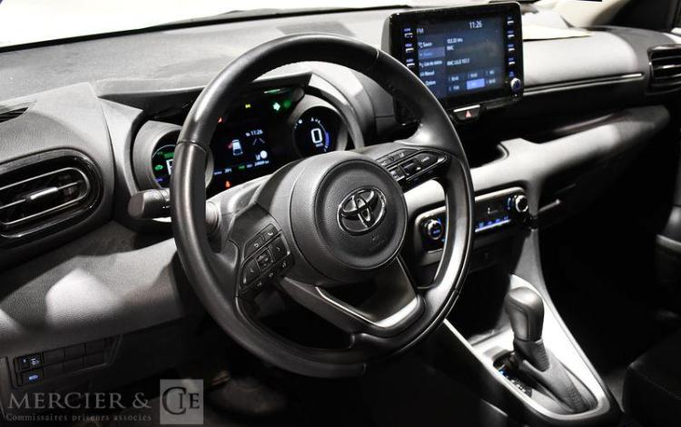 TOYOTA YARIS 1.5 114H 90 HYBRID 0.8kWh ICONIC BLANC GJ-414-RF