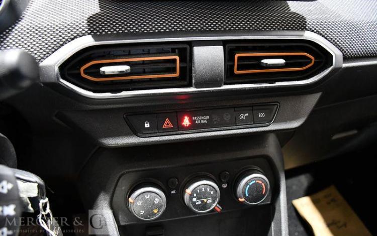 DACIA SANDERO STEPWAY CONFORT TCE 90 ROUGE GJ-521-TN