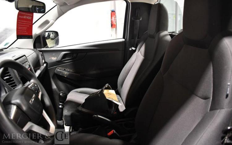 ISUZU D-MAX SINGLE CAB 1.9 DDI 160 N57 4WD GRIS GJ-537-BR