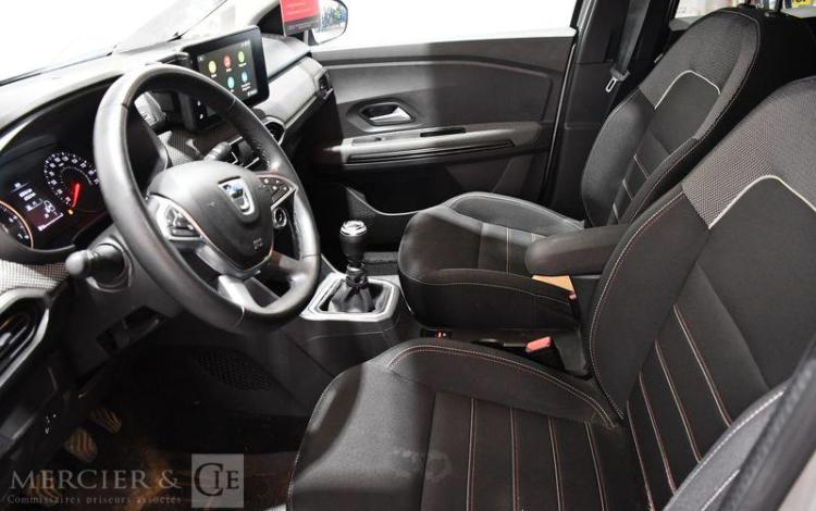 DACIA JOGGER 1.0 TCE 110 EXTREME PLUS GRIS GJ-600-GE