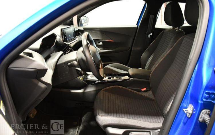 PEUGEOT e-2008 ACTIVE BLEU GK-218-ZP