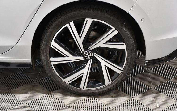 VOLKSWAGEN GOLF VIII 2.0 TDI 150 SCR 1ST R-LINE DSG GRIS GK-341-FG
