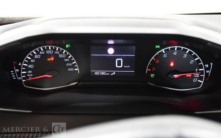 PEUGEOT 2008 1.2 PURETECH 100 STYLE ORA GN-893-RQ