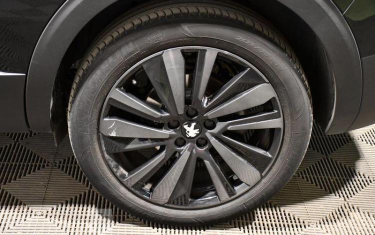 PEUGEOT 5008 NOIR GP-211-YJ