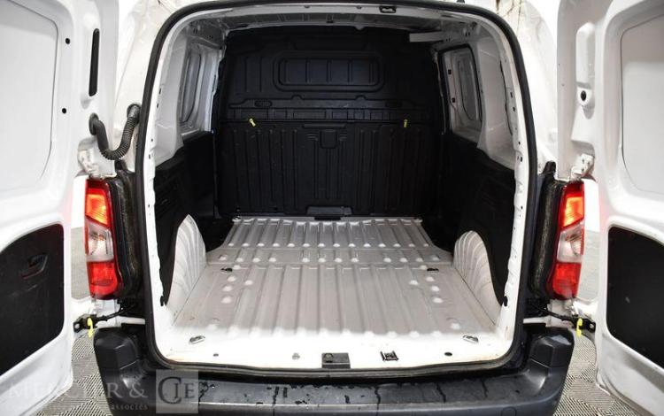 CITROEN BERLINGO FOURGON 1.2 PURETECH 110 650KG M L1 BLANC GQ-820-WQ