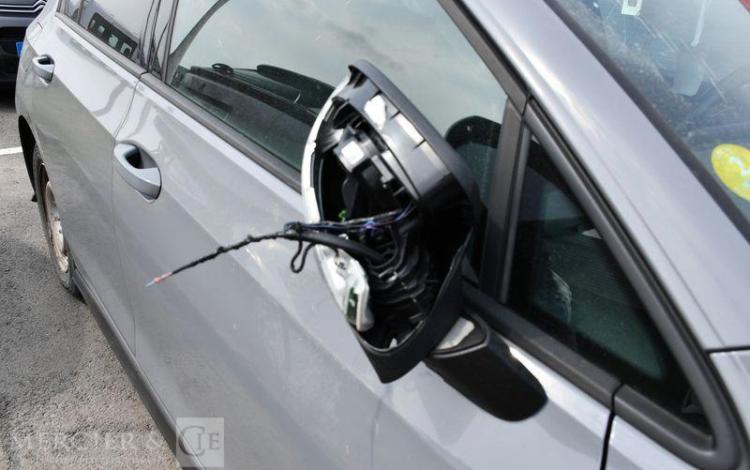 VOLKSWAGEN GOLF 8 2,0 TDI 200 DSG7 GTD GRIS GR-764-FL
