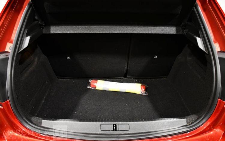 PEUGEOT 208 STYLE PURE TECH 75 S&S ROUGE GS-787-NC