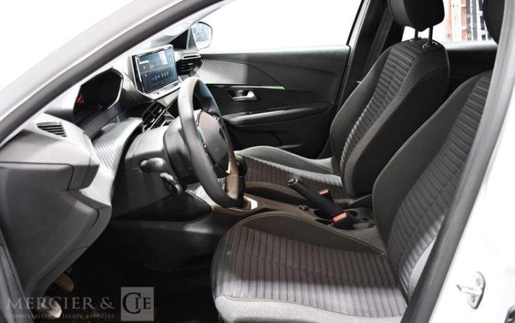 PEUGEOT 208 BLANC GV-194-KR