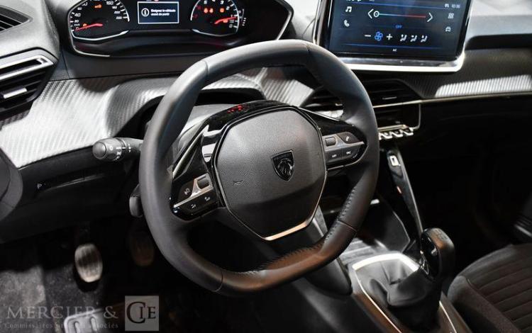 PEUGEOT 208 BLANC GV-194-KR
