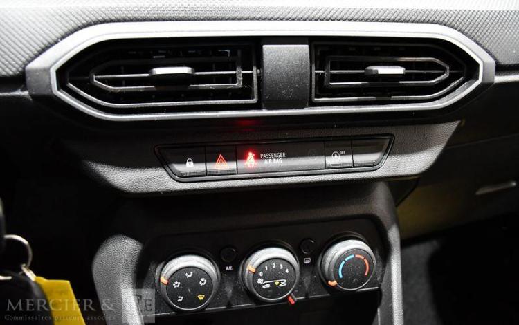DACIA SANDERO ESSENTIAL SCE 65 GRIS GW-264-AB