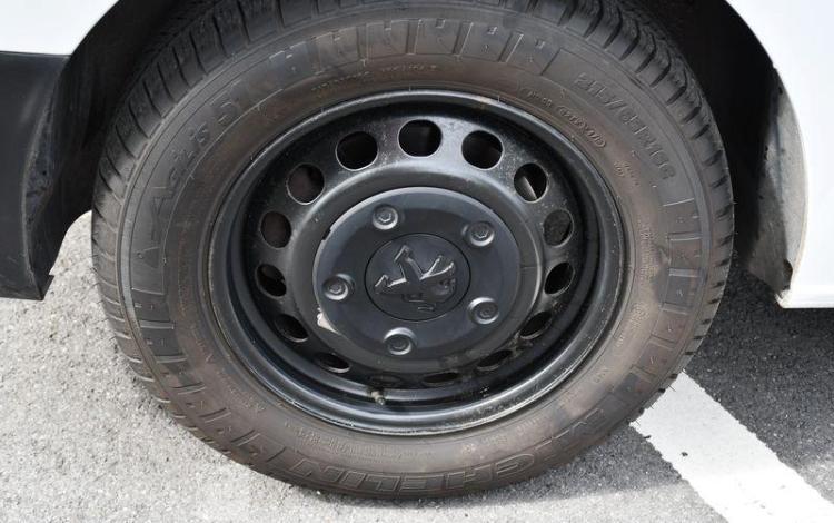 PEUGEOT EXPERT M 2.0 BLUEHDI 145 L2 S&S EAT8 BLANC GW-610-BN