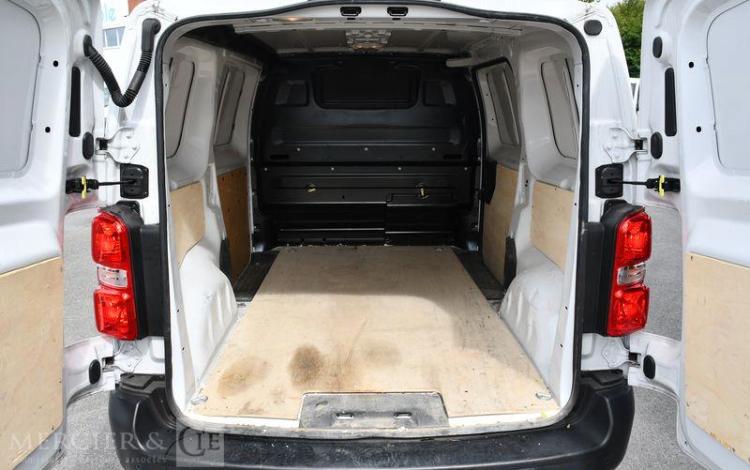 PEUGEOT EXPERT M 2.0 BLUEHDI 145 L2 S&S EAT8 BLANC GW-610-BN