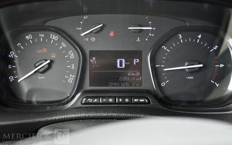 PEUGEOT EXPERT M 2.0 BLUEHDI 145 L2 S&S EAT8 BLANC GW-610-BN