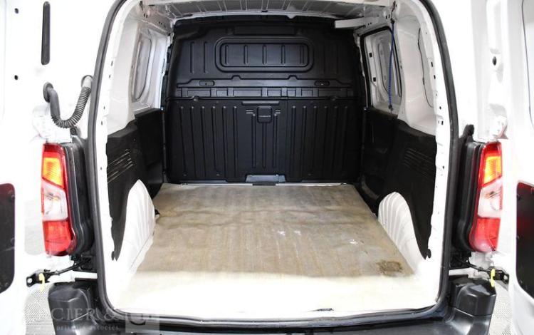 PEUGEOT PARTNER K9 BLANC GW-813-CD
