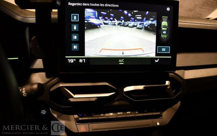 DACIA DUSTER JOURNEY HYBRID 140 NOIR GY-072-MT