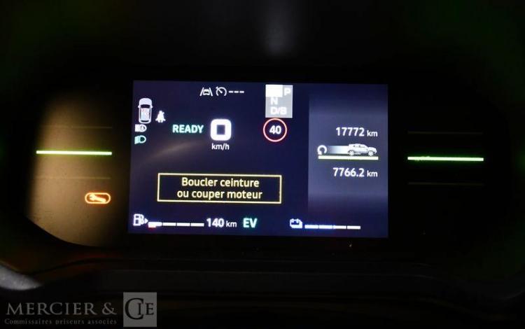 DACIA DUSTER JOURNEY HYBRID 140 NOIR GY-072-MT
