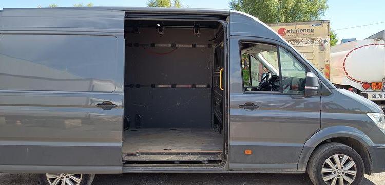 VOLKSWAGEN CRAFTER FOURGON 2.0 TDI 140 35 L3H3 BUSINESS LINE BVA GRIS GY-384-AX