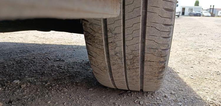 VOLKSWAGEN CRAFTER FOURGON 2.0 TDI 140 35 L3H3 BUSINESS LINE BVA GRIS GY-384-AX