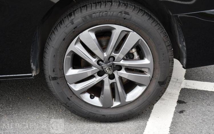 PEUGEOT EXPERT 2.0 BLUEHDI 180 PREMIUM PACK EAT NOIR GY-738-ZD