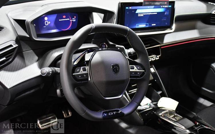 PEUGEOT 2008 GT HYBRID 136 e-D GRIS GZ-122-TG