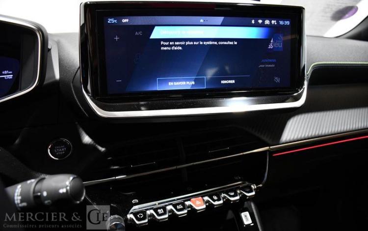 PEUGEOT 2008 GT HYBRID 136 e-D GRIS GZ-122-TG