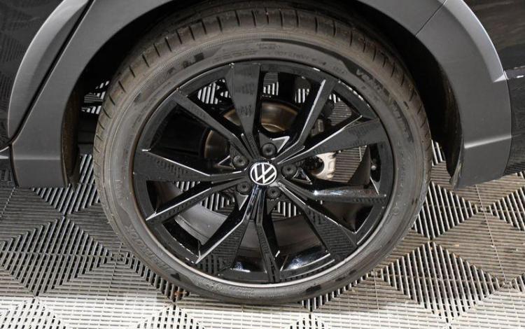 VOLKSWAGEN TAIGO NOIR GZ-443-YN