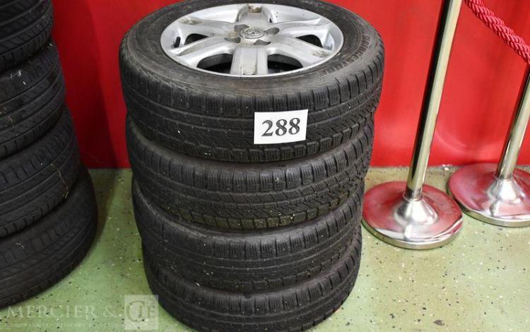 4 PNEUS NEIGE + JANTES ALU TOYOTA 175/65 R15 84 T  PNEUS175