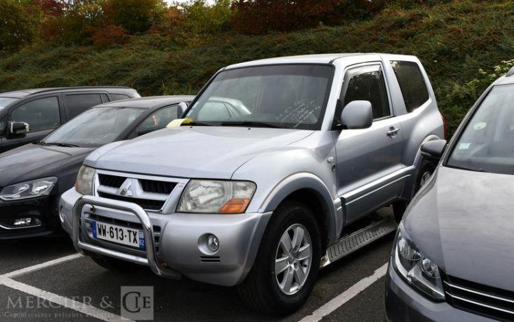 MITSUBISHI PAJERO 3,2 DI-D200 FAP INSTYLE BA LONG pour pieces sans documents GRIS WW-613-TX