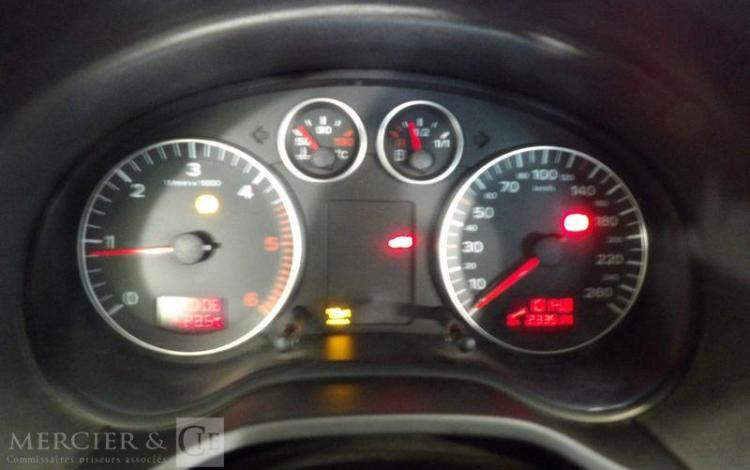 AUDI A3 2.0 TDI GRIS 2359XN84