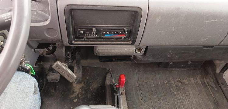 NISSAN CABSTAR AVEC NACELLE MULTITEL 145 ALU  490CAR59