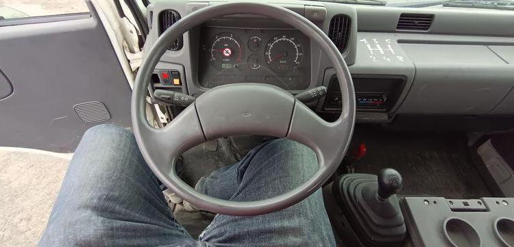 NISSAN CABSTAR AVEC NACELLE MULTITEL 145 ALU  490CAR59