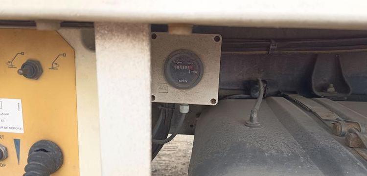 NISSAN CABSTAR AVEC NACELLE MULTITEL 145 ALU  490CAR59