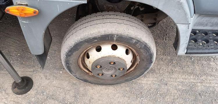 NISSAN CABSTAR AVEC NACELLE MULTITEL 145 ALU  490CAR59