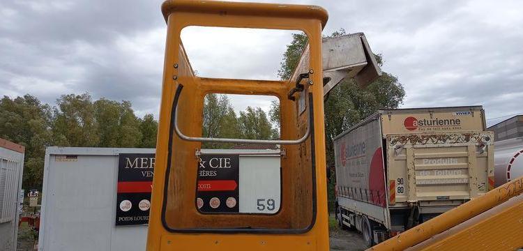 NISSAN CABSTAR AVEC NACELLE MULTITEL 145 ALU  490CAR59