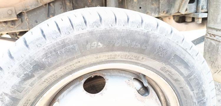 NISSAN CABSTAR AVEC NACELLE MULTITEL 180ALU – 18 M BLANC 805ANM59