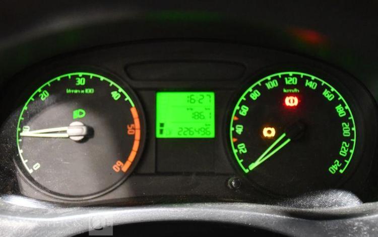 SKODA FABIA 1.4 TDI 80CH AMBIENTE BLANC AE-751-AF
