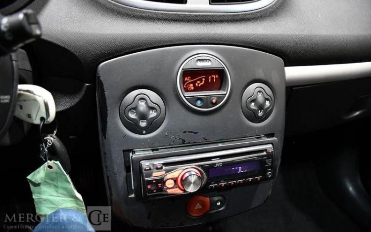 RENAULT CLIO 1.5 DCI 85 DYNAMIQUE BLEU AH-211-ZS