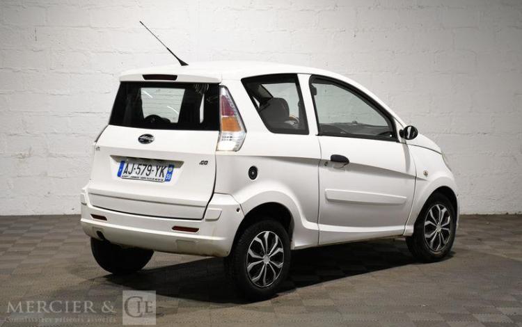 MICROCAR M-GO 0.5 10 INITIALE PROGRESS BVA BLANC AJ-579-YK
