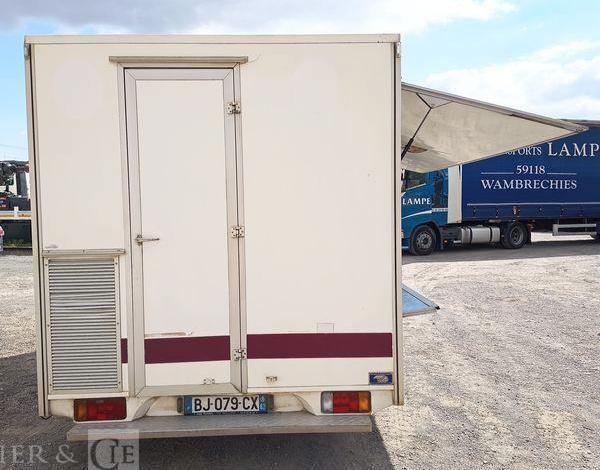 RENAULT MASTER 2 PHASE 3 2,5 DCI 120 CV EQUIPE BOUCHERIE – DIESEL – 113378 KMS – AN 2011 BLANC BJ-079-CX